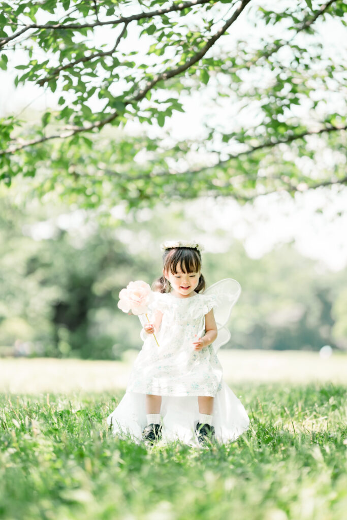 杉並区のニューボーンフォト｜白を基調とした自然な雰囲気の撮影 赤ちゃんの安全を最優先に、ポーズド撮影と自然な姿の両方を大切にしています